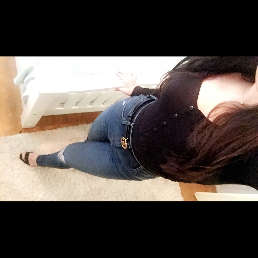 off shoulder crop top